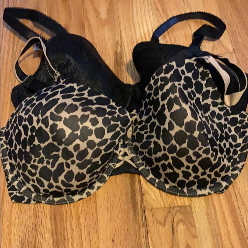 Black and leopard print bra